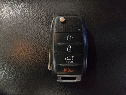 Used 2019 Kia Soul FWD image 32