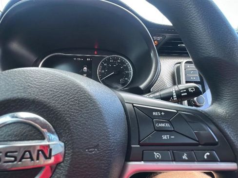 Used 2019 Nissan Kicks SV FWD image 33