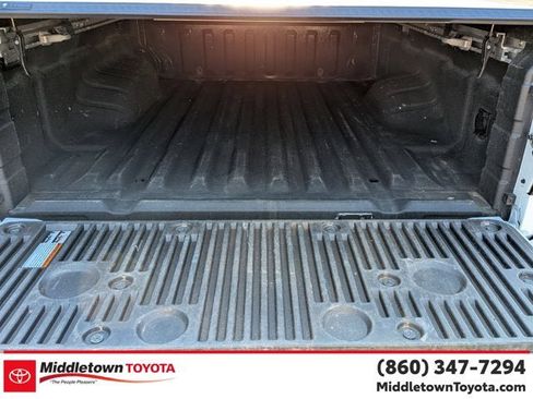 Used 2024 Nissan Frontier SV w/ SV Convenience Package image 31