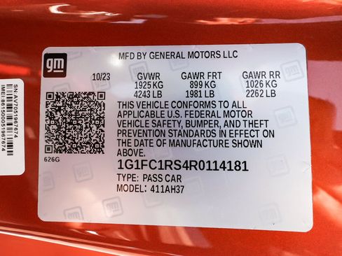 Used 2024 Chevrolet Camaro LT RWD image 15