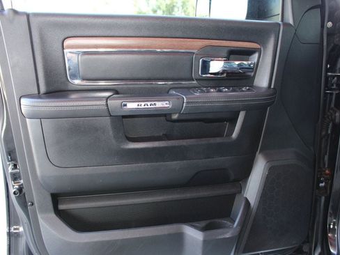 Used 2014 RAM 2500 Laramie w/ Convenience Group AWD/4WD image 11