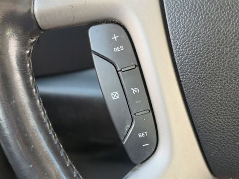 Used 2010 Chevrolet Silverado 1500 LT AWD/4WD image 18