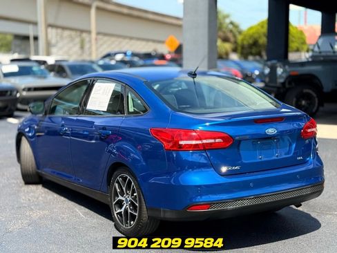 Used 2018 Ford Focus SEL FWD image 3