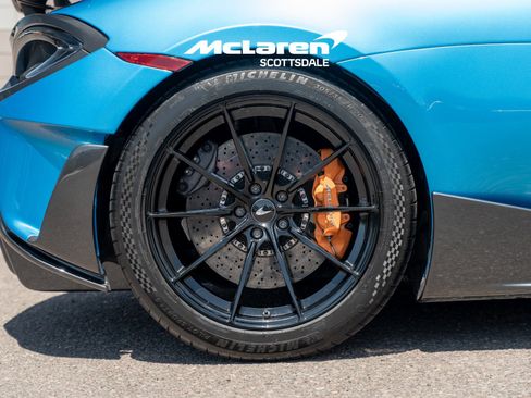 Used 2020 McLaren 600LT Spider RWD image 34