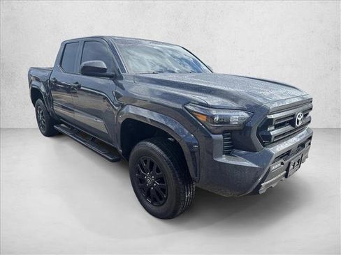 Used 2024 Toyota Tacoma SR image 7