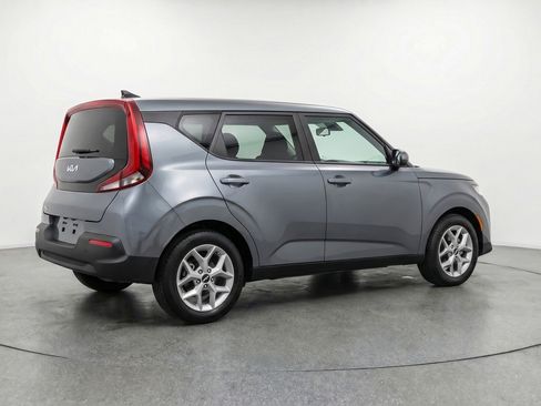 Used 2025 Kia Soul LX w/ LX Technology Package image 9