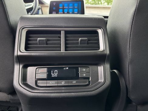 Used 2026 Volkswagen Atlas SE AWD/4WD image 25