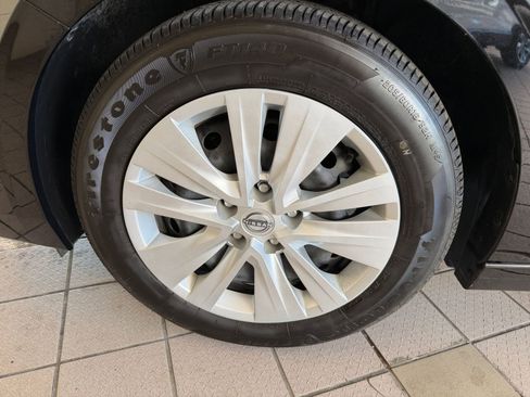 Used 2025 Nissan Sentra S image 23