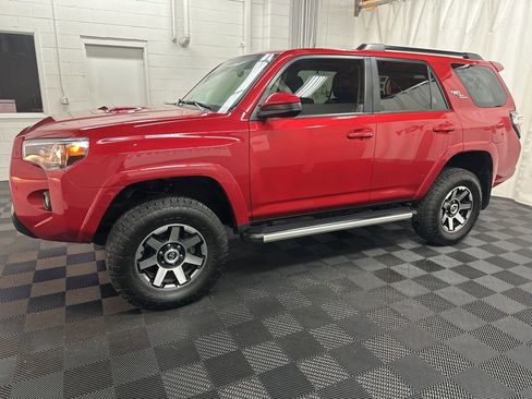 Used 2021 Toyota 4Runner TRD Off-Road AWD/4WD image 5