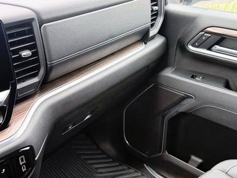 Certified 2025 Chevrolet Silverado 2500 LT w/ Convenience Package image 44