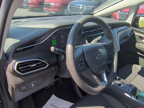 Used 2022 Chevrolet Bolt LT image 10