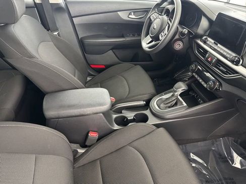 Certified 2019 Kia Forte LXS FWD image 23