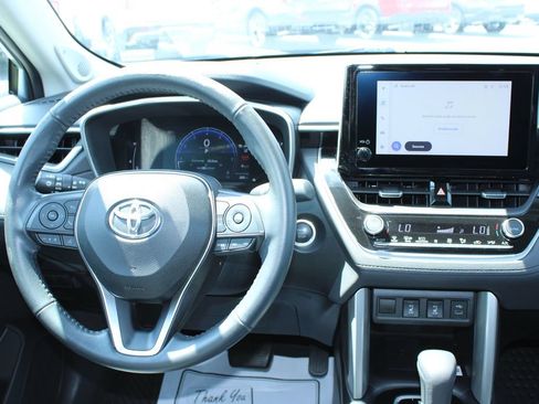 Used 2023 Toyota Corolla Cross XLE w/ Convenience Package AWD/4WD image 24