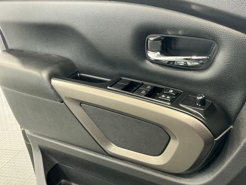 Used 2024 Nissan Titan SV w/ SV Bronze Edition Package image 31