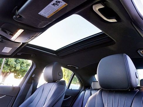 Used 2022 Mercedes-Benz E 350 Sedan image 15