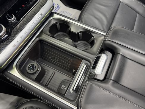 Used 2025 Ford Expedition Max Platinum w/ Stealth Performance Package AWD/4WD image 21