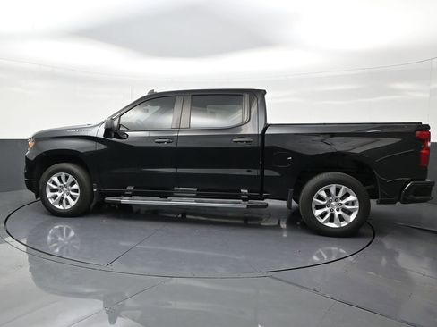 Used 2024 Chevrolet Silverado 1500 Custom RWD image 2
