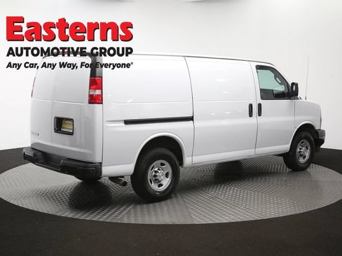 Used 2020 Chevrolet Express 3500 w/ Driver Convenience Package RWD image 39