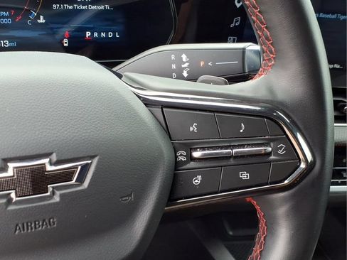 Used 2025 Chevrolet Equinox RS w/ Safety and Technology Package FWD image 22