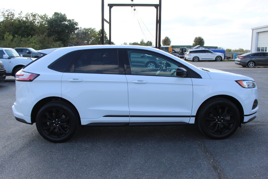 Used 2023 Ford Edge SE w/ Black Appearance Package AWD/4WD image 7