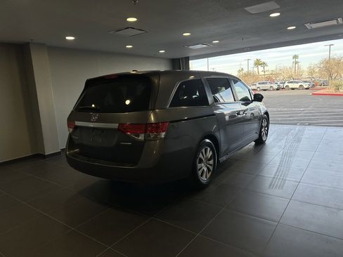 Used 2017 Honda Odyssey SE image 5