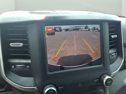 Used 2024 RAM 2500 Big Horn AWD/4WD image 10