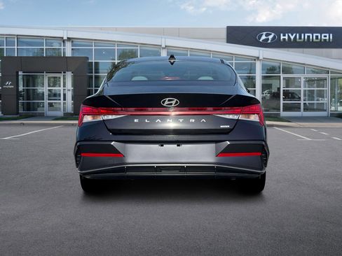 New 2026 Hyundai Elantra Limited FWD image 6