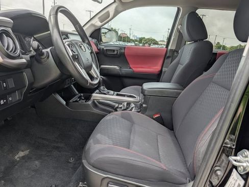 Used 2023 Toyota Tacoma SR5 AWD/4WD image 25