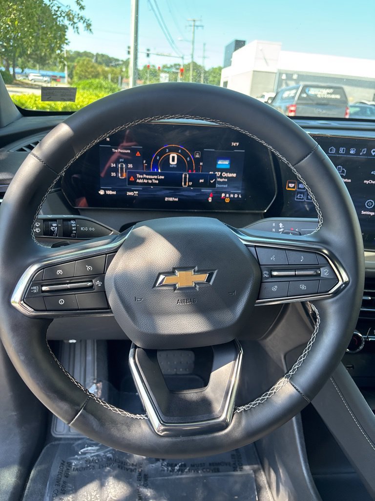 Used 2026 Chevrolet Traverse LT AWD/4WD image 12