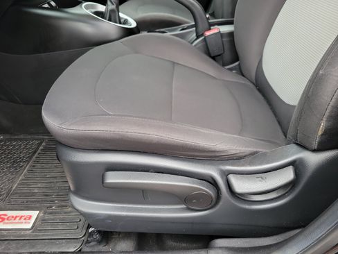 Used 2015 Kia Soul image 5