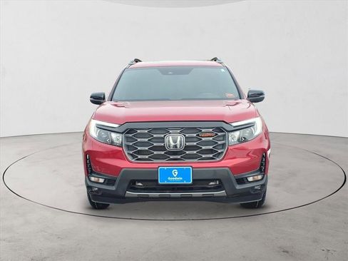 Used 2023 Honda Passport TrailSport image 2