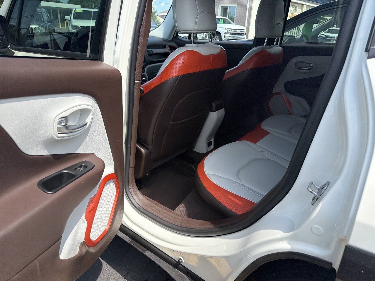 Used 2016 Jeep Renegade Limited w/ Trailer Tow Group AWD/4WD image 9