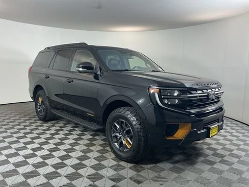 Used 2025 Ford Expedition Tremor AWD/4WD image 3