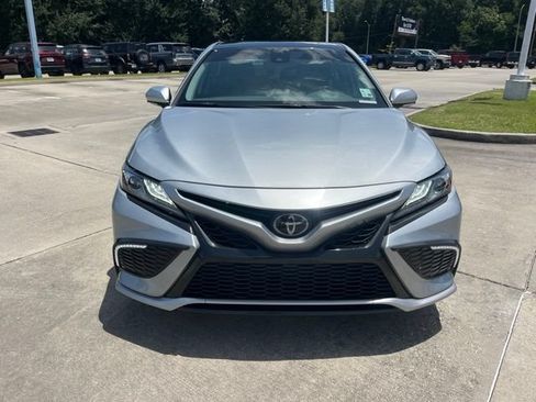Used 2022 Toyota Camry XSE FWD image 10