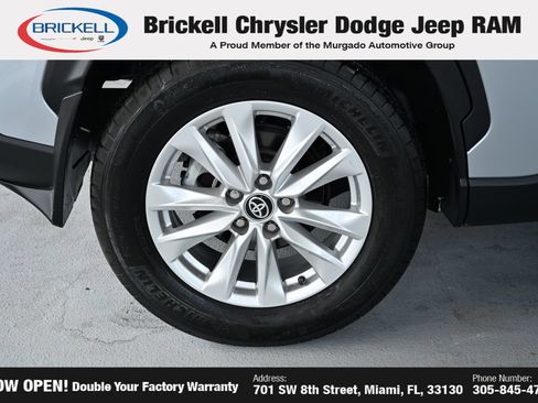 Used 2024 Toyota Corolla Cross LE w/ Moonroof Package FWD image 36