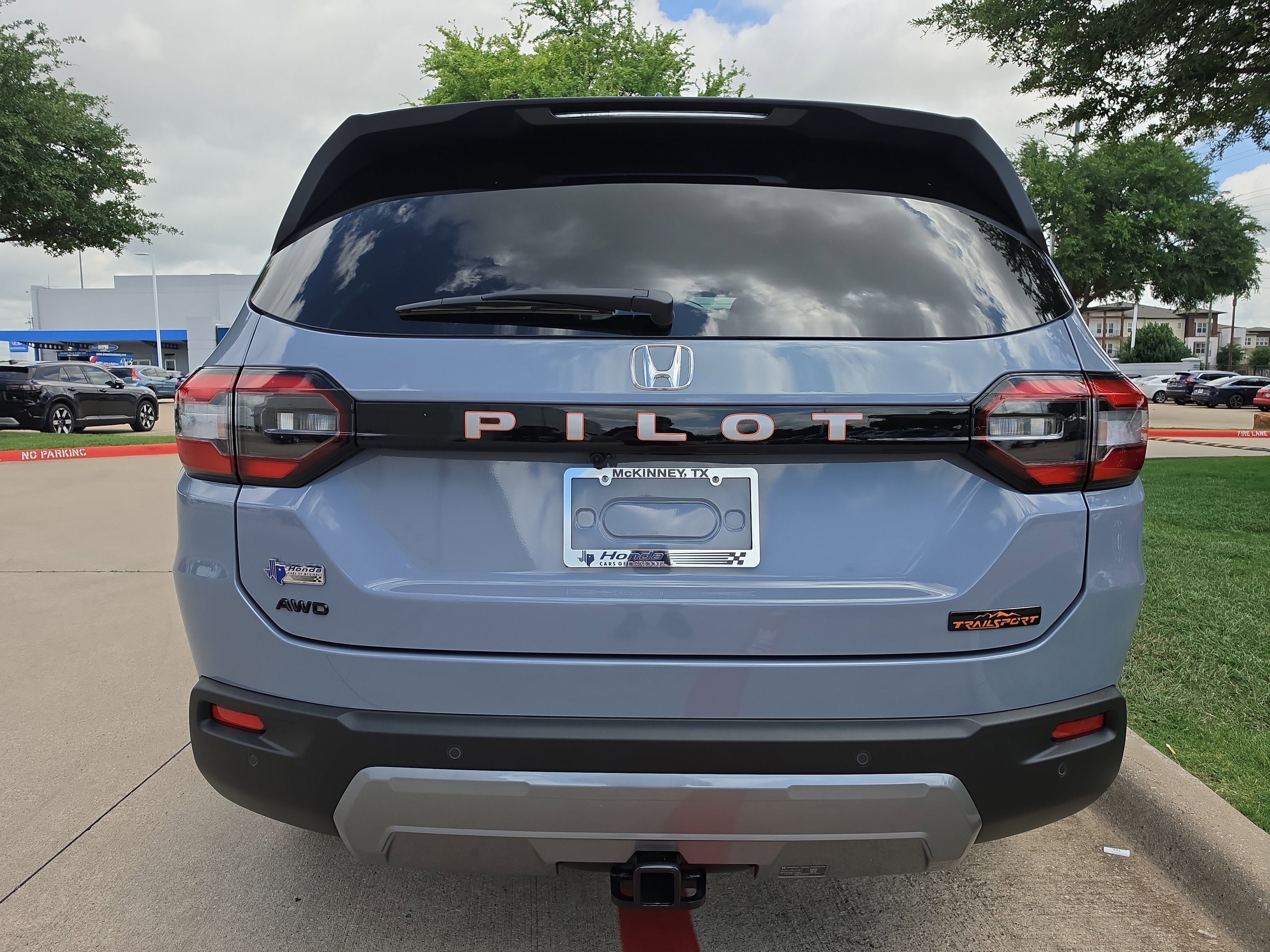 New 2026 Honda Pilot TrailSport image 8