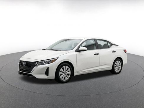 Used 2025 Nissan Sentra S FWD image 7