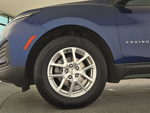 Used 2022 Chevrolet Equinox LS w/ LS Convenience Package image 38