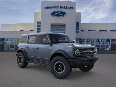 New 2025 Ford Bronco Outer Banks w/ Sasquatch Package AWD/4WD image 7