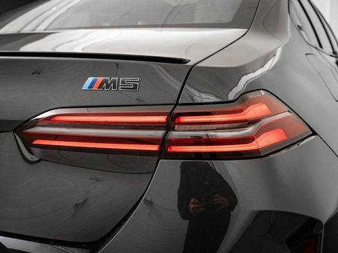 New 2026 BMW M5 w/ Executive Package AWD/4WD image 16