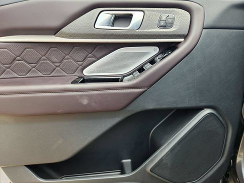 Used 2025 Ford Explorer Platinum w/ LUX Leather Package AWD/4WD image 22