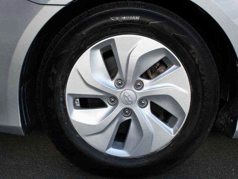 Used 2014 Hyundai Sonata Hybrid image 32