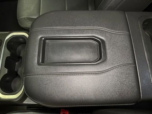 Used 2022 GMC Sierra 2500 SLT w/ SLT Convenience Package image 40