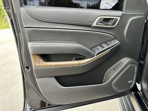 Used 2019 GMC Yukon XL Denali w/ Denali Ultimate Package image 23