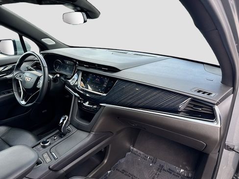 Used 2024 Cadillac XT6 Premium Luxury FWD image 15