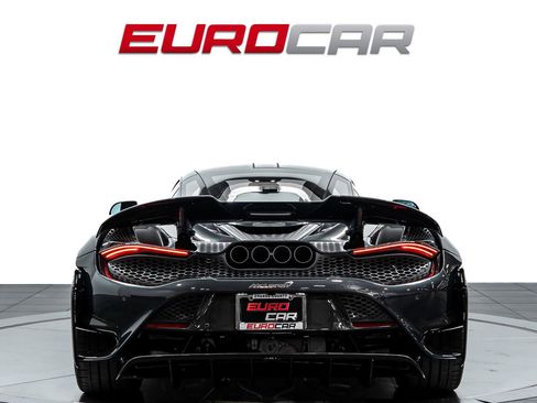 Used 2021 McLaren 765LT RWD image 4