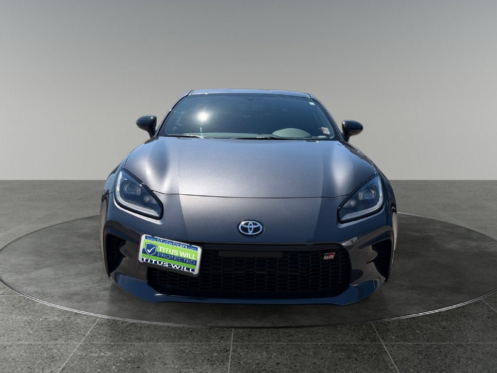 Used 2025 Toyota GR86 w/ ALL Weather Mat Package (TMS) RWD image 2