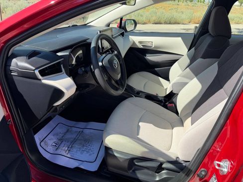 Used 2020 Toyota Corolla LE FWD image 12