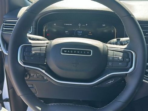 Used 2024 Jeep Wagoneer 4WD w/ Convenience Group I image 21