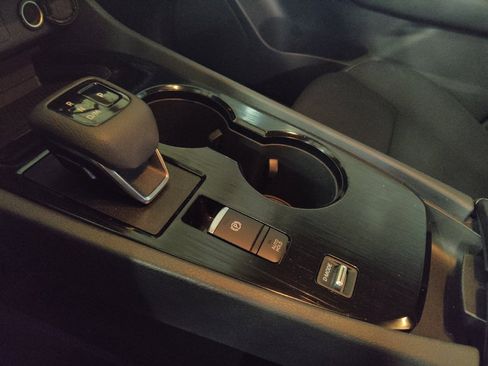 Used 2023 Nissan Rogue S FWD image 26